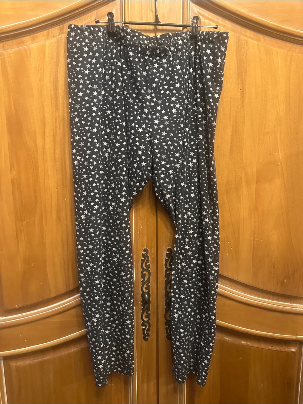 Apt. 9 Black Leggings with White Star Print